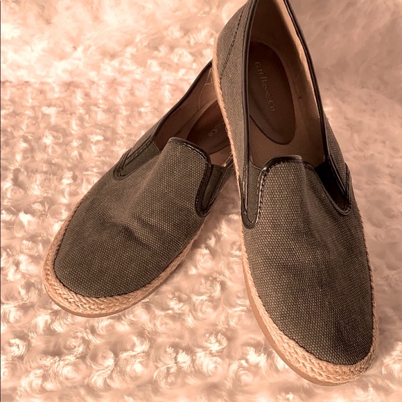 G H Bass & company canvas slip ons - Picture 5 of 6